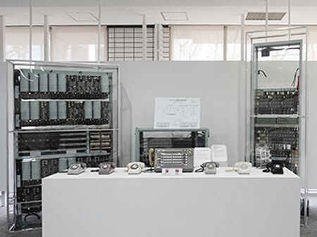 ʐ^@db@  Hitachi IT Museum OMORIɂēWiʌJ͍sĂ܂Bj