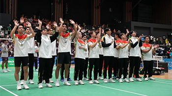 �ϋq�ȂɎ��U��I�肽���̎ʐ^