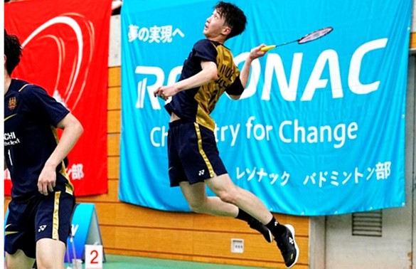試合中の井上選手2